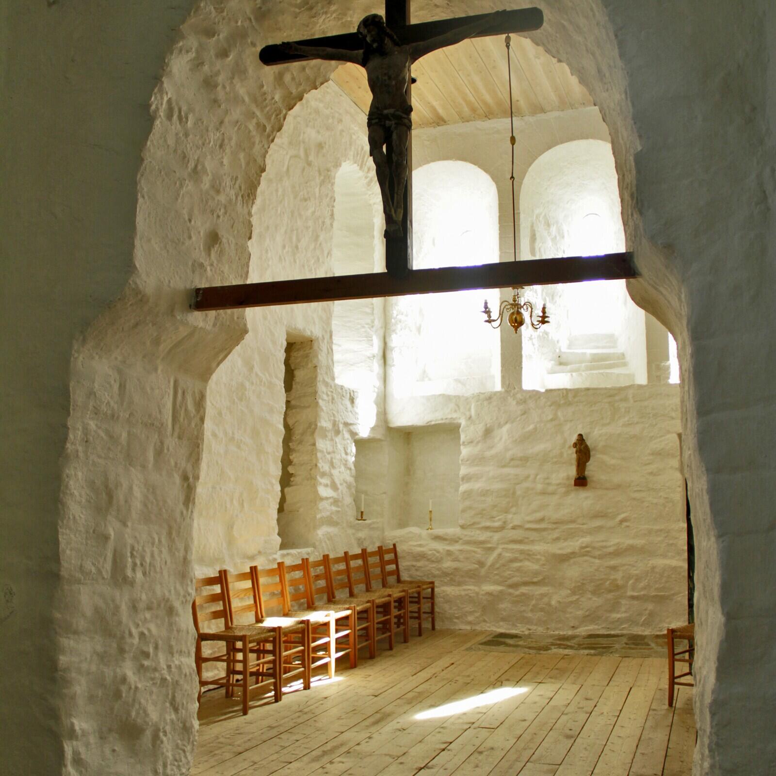 D&oslash;nnes Kirke