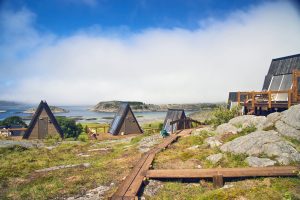 Ærfuglhus for folk ved BAsecamp Vega